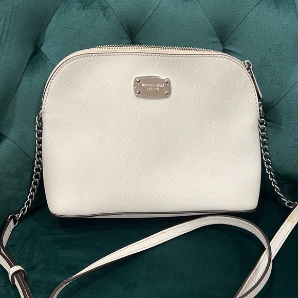 White Micheal Kors Cross Body Purse - Picture 2 of 3